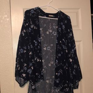 Hollister Kimono